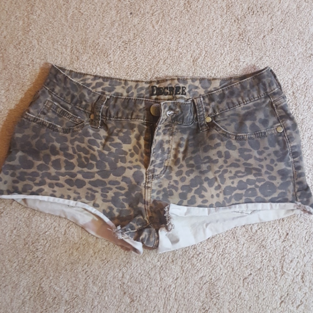 Cheetah print jean shorts